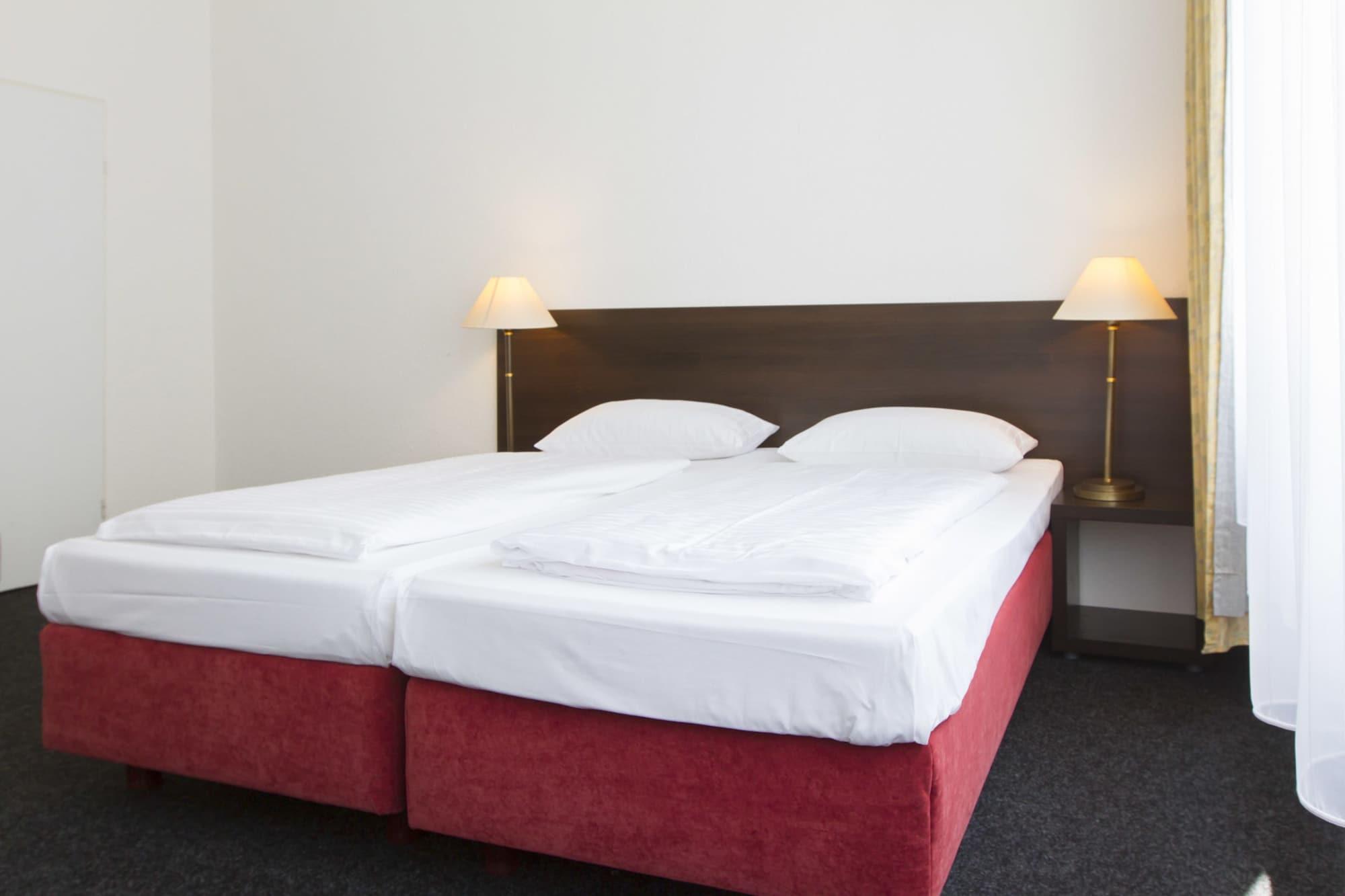 Aparthotel Vega Берлин Екстериор снимка