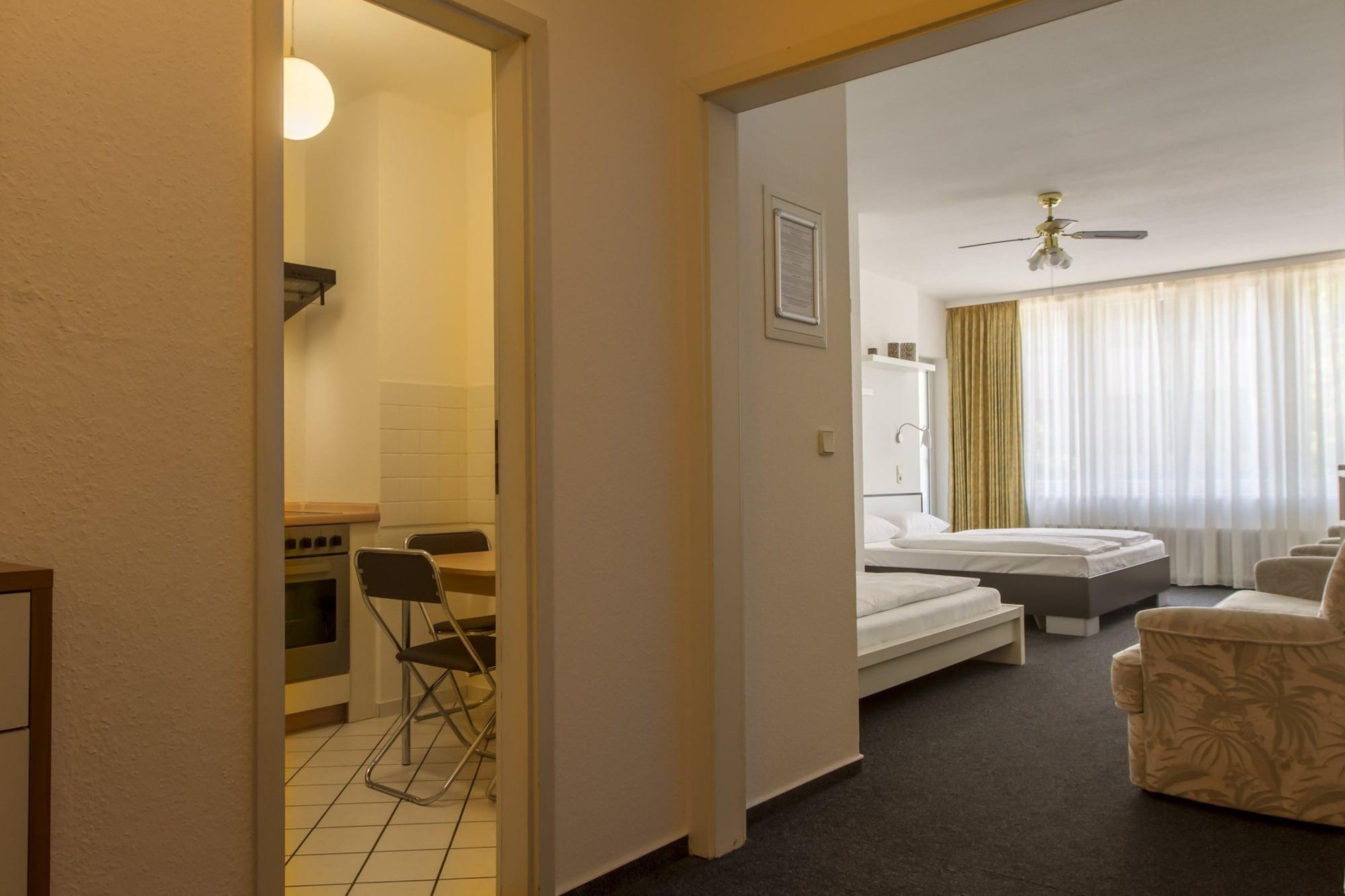 Aparthotel Vega Берлин Екстериор снимка