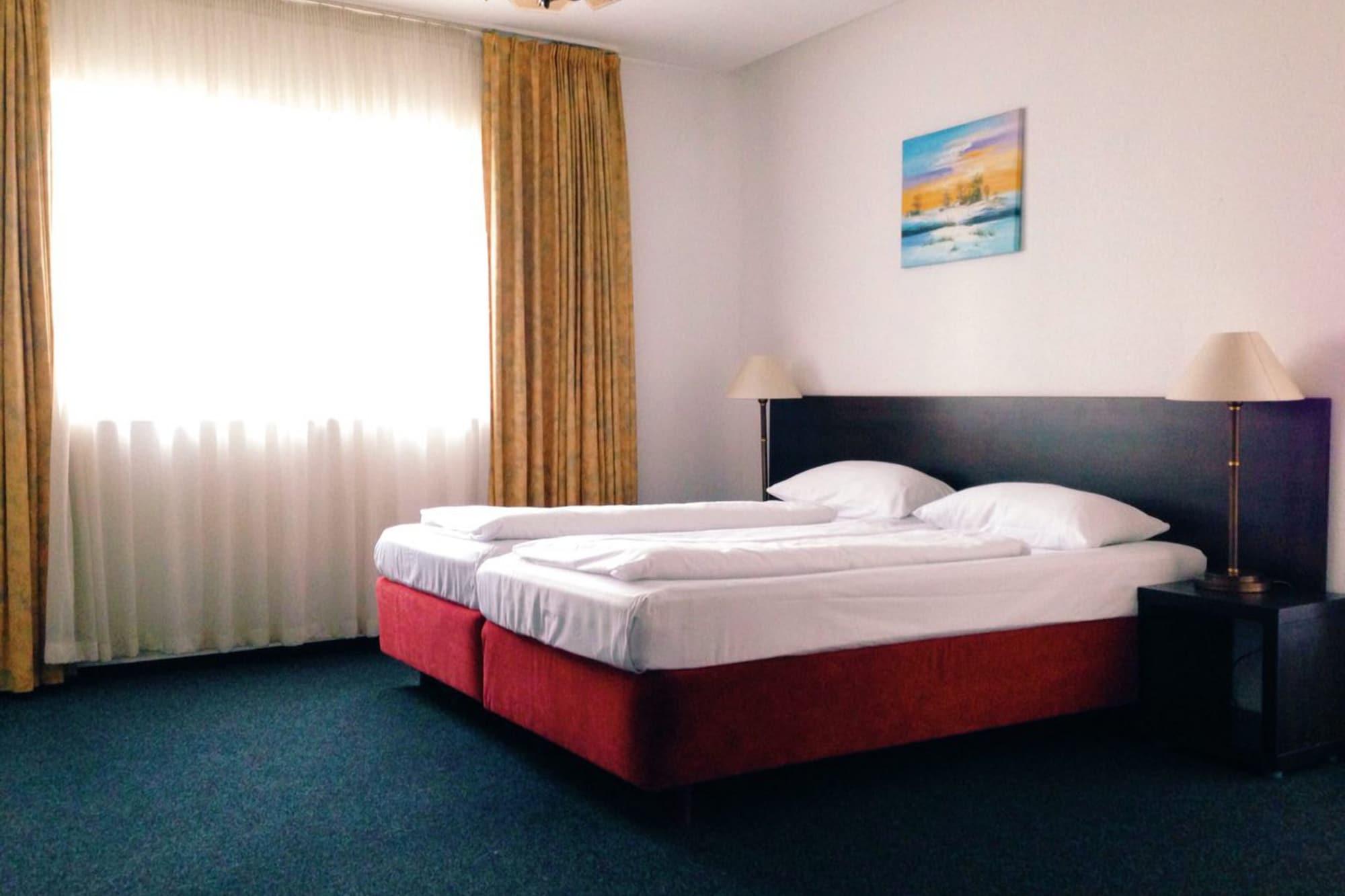 Aparthotel Vega Берлин Екстериор снимка